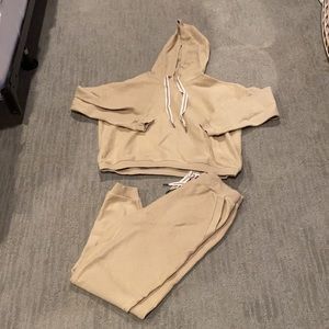 Aerie- sweatshirt & jogger set